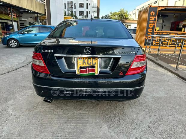 Mercedes-Benz C200 2009 Black