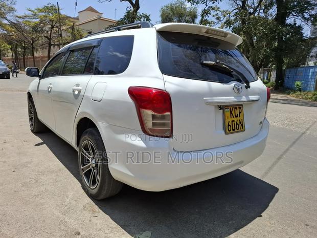 Toyota Corolla Fielder 2010 White