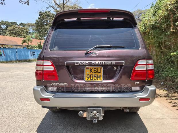Toyota Land Cruiser 100 4.2 2006 Brown