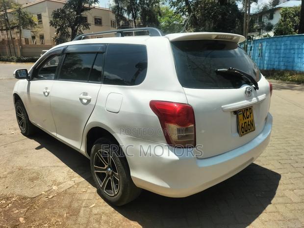 Toyota Corolla Fielder 2010 White
