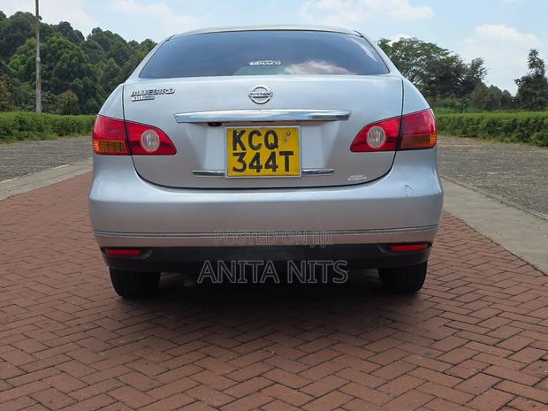 Nissan Bluebird 2011 Silver
