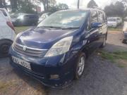 Toyota ISIS 2005 Blue for sale