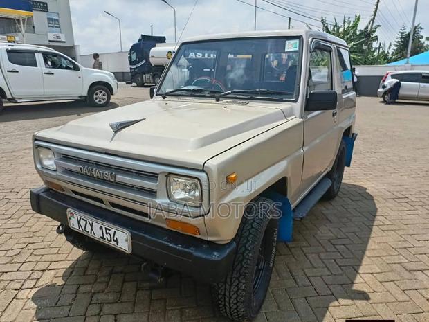Daihatsu Rocky Wagon 1989 Beige