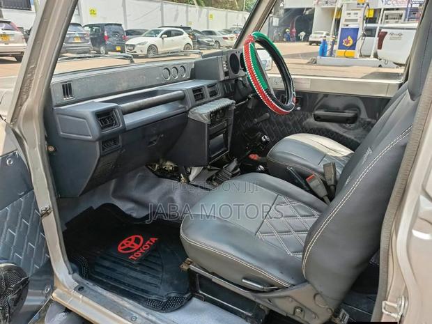 Daihatsu Rocky Wagon 1989 Beige