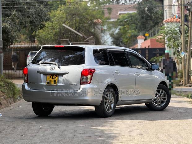 Toyota Corolla Fielder 2011 White
