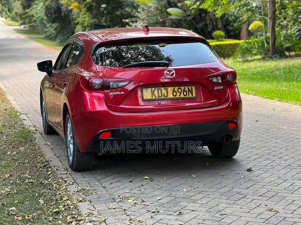 Mazda Axela 2015 Red