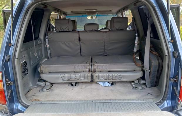 Toyota Land Cruiser 2002 Blue