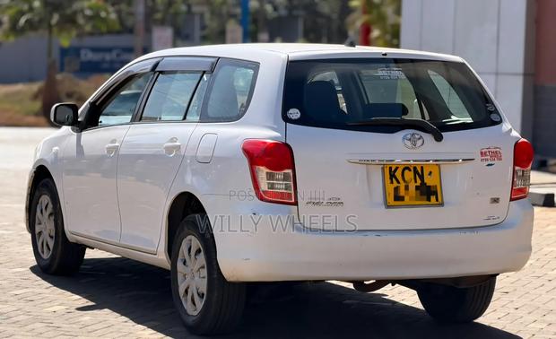 Toyota Corolla Fielder 2010 White