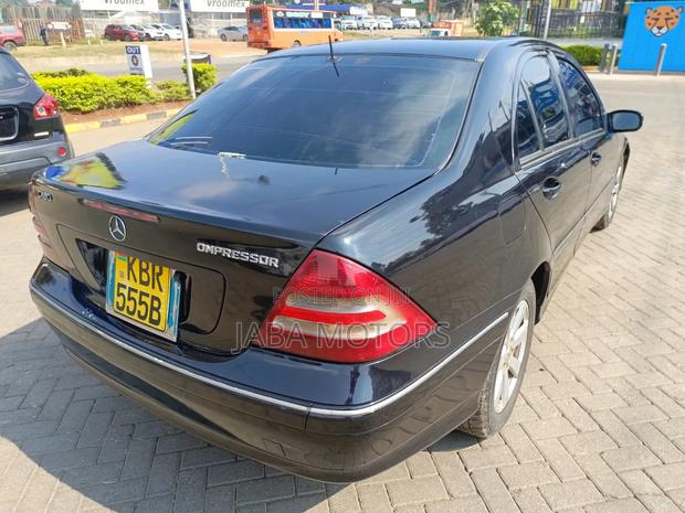 Mercedes-Benz C180 2004 Blue