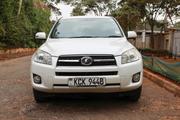 Toyota RAV4 2010 White for sale