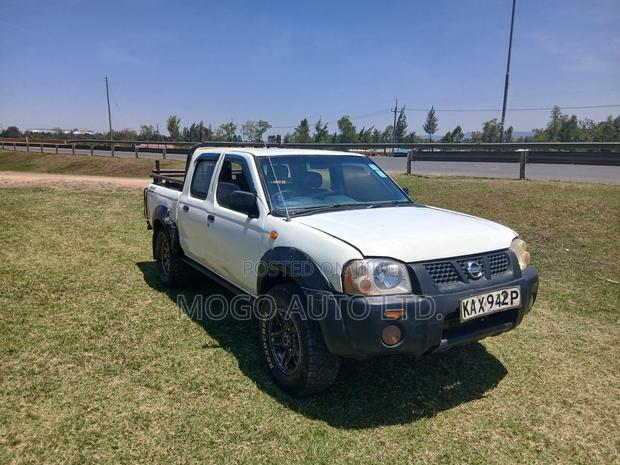 Nissan Hardbody 2000i 2006 White