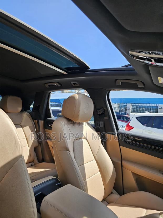 Porsche Cayenne 2019 Off white