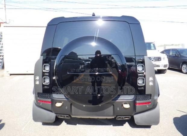 Land Rover Defender 110 P635 OCTA 2025 Gray