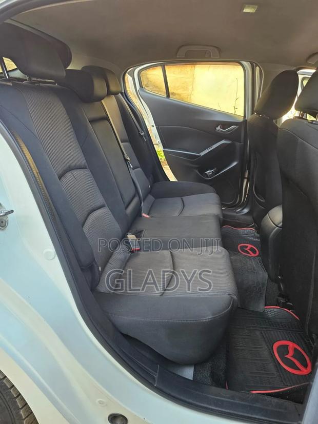 Mazda Axela SV Premium 2014 White