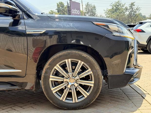 Lexus LX 2016 Black