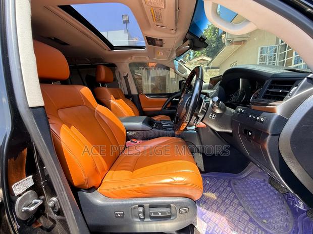 Lexus LX 2016 Black