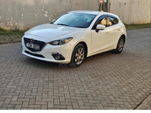 Mazda Axela SV Premium 2014 White