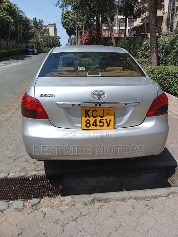 Toyota Belta 2009 Silver