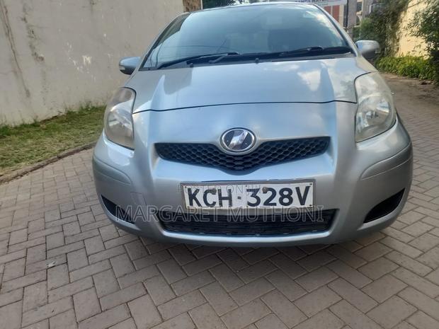 Toyota Vitz 2009 Gray