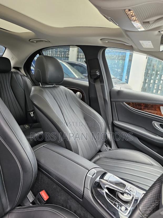 Mercedes-Benz E400 2018 Off white