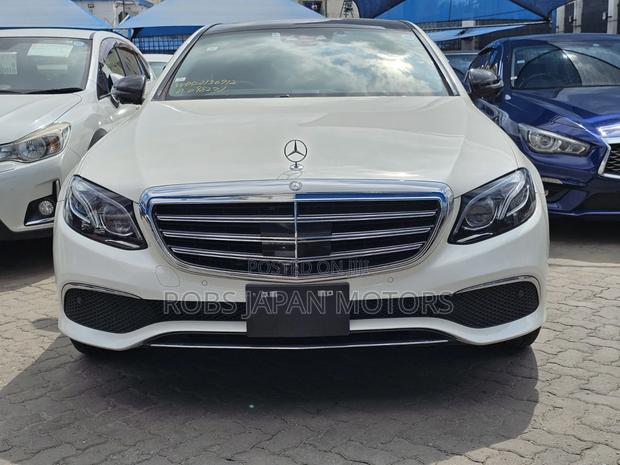 Mercedes-Benz E400 2018 Off white