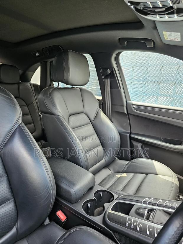 Porsche Macan 2018 Silver