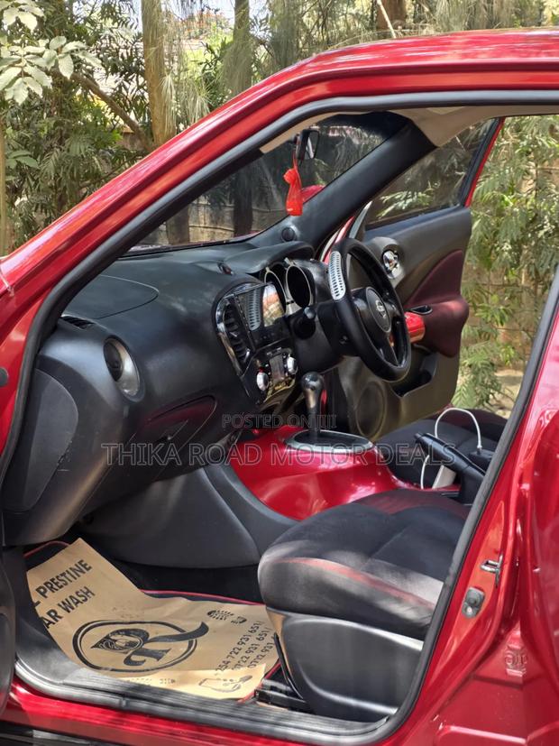 Nissan Juke 2011 Red