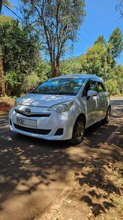 Toyota Ractis 1.3 FWD 2013 White for sale