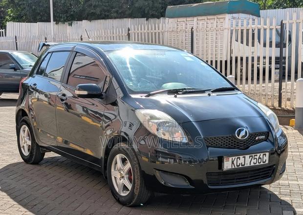 Toyota Vitz 2009 Black