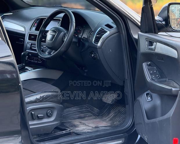 Audi Q5 2.0T Premium Quattro 2012 Black
