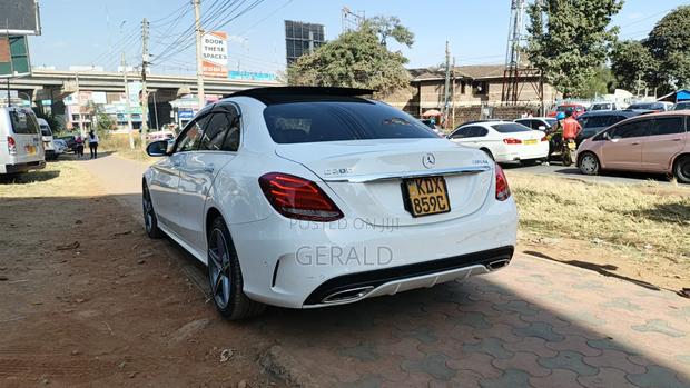 Mercedes-Benz C200 2018 Pearl