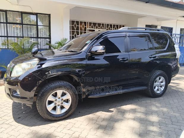 Toyota Land Cruiser Prado 2.7 i 2011 Black