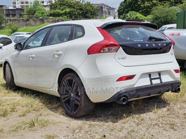 Volvo V40 2018 White
