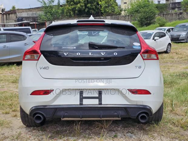 Volvo V40 2018 White