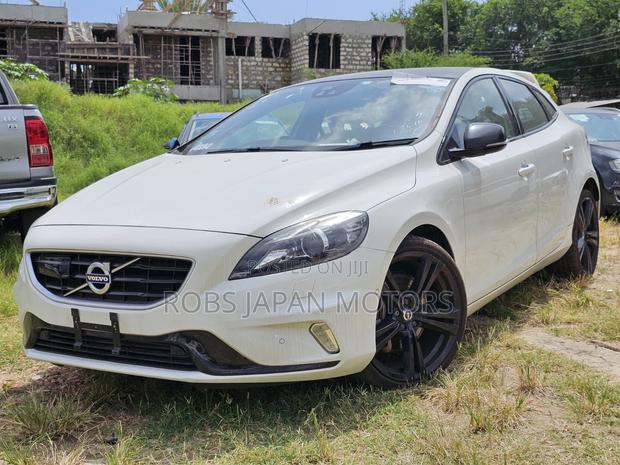 Volvo V40 2018 White