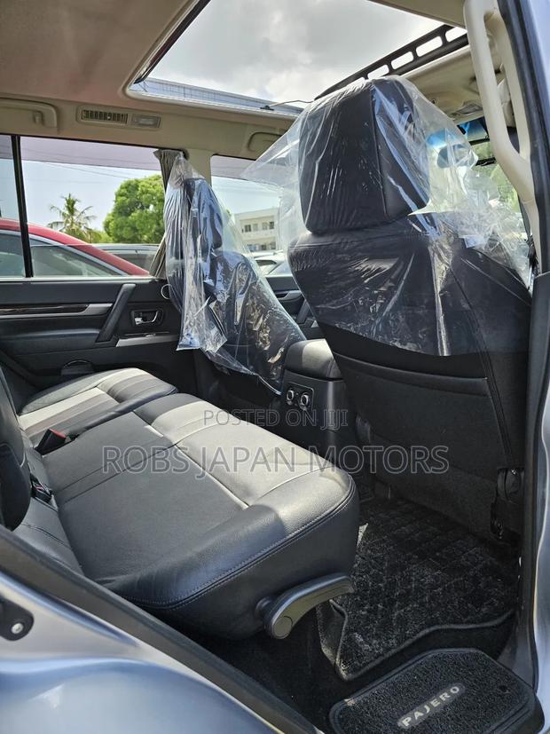 Mitsubishi Pajero 2019 Gray