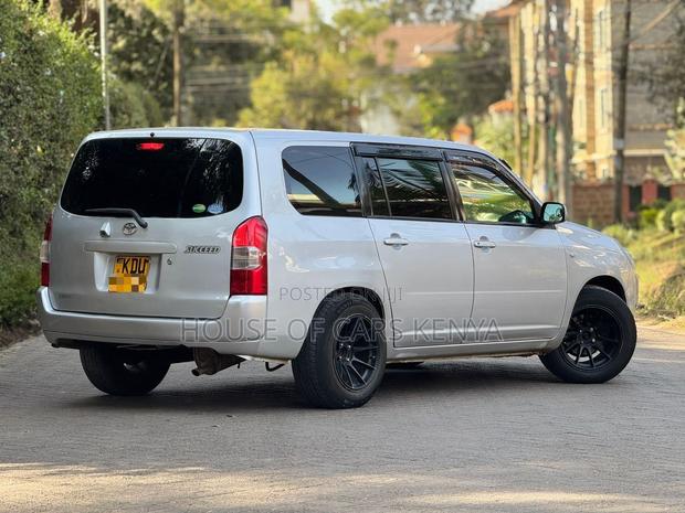 Toyota Probox 2018 Silver