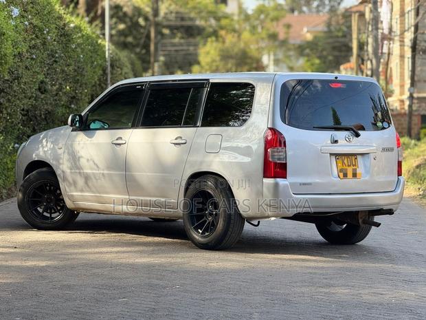 Toyota Probox 2018 Silver