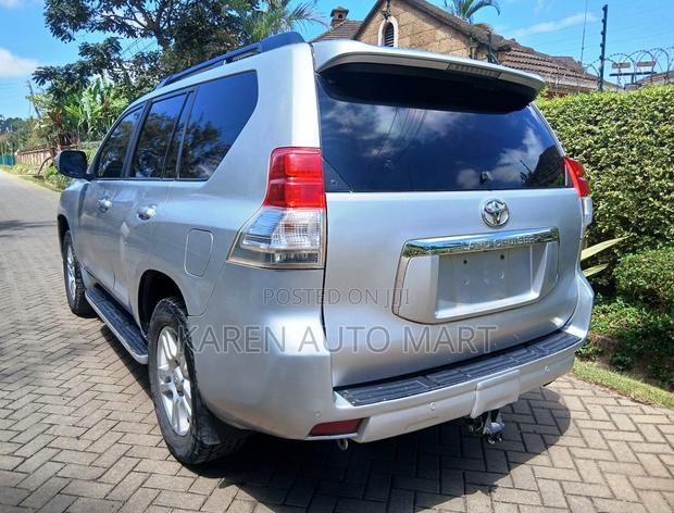 Toyota Land Cruiser Prado 3.0 D-4D 5dr 2009 Silver