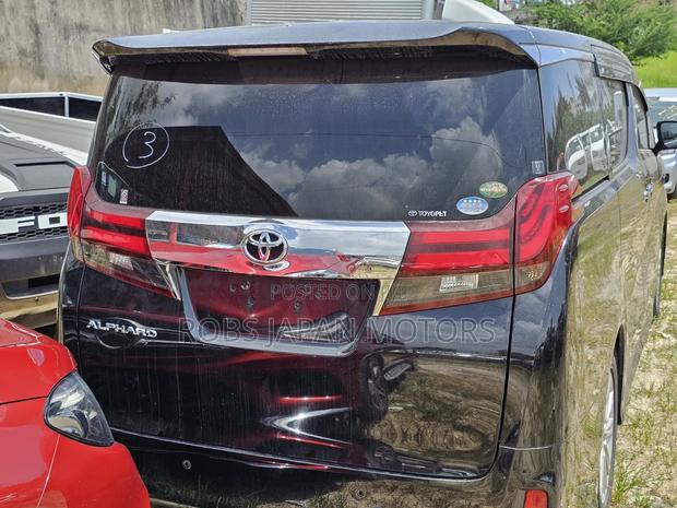 Toyota Alphard 2018 Black