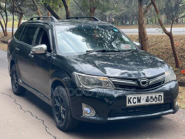 Toyota Corolla Fielder 2013 Black