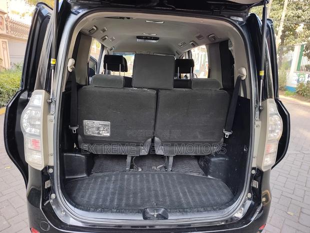 Toyota Voxy 2014 Black