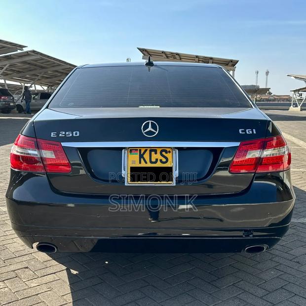 Mercedes-Benz E250 2011 Black