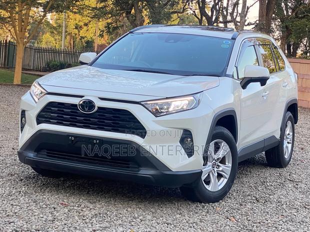 Toyota RAV4 2019 White