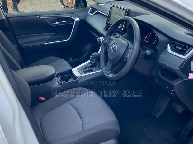 Toyota RAV4 2019 White
