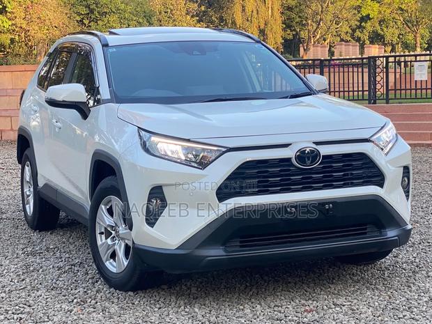 Toyota RAV4 2019 White