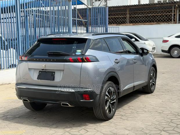 Peugeot 2008 1.2 PureTech (130 Hp) 2021 Gray