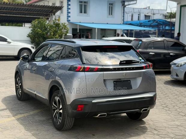 Peugeot 2008 1.2 PureTech (130 Hp) 2021 Gray