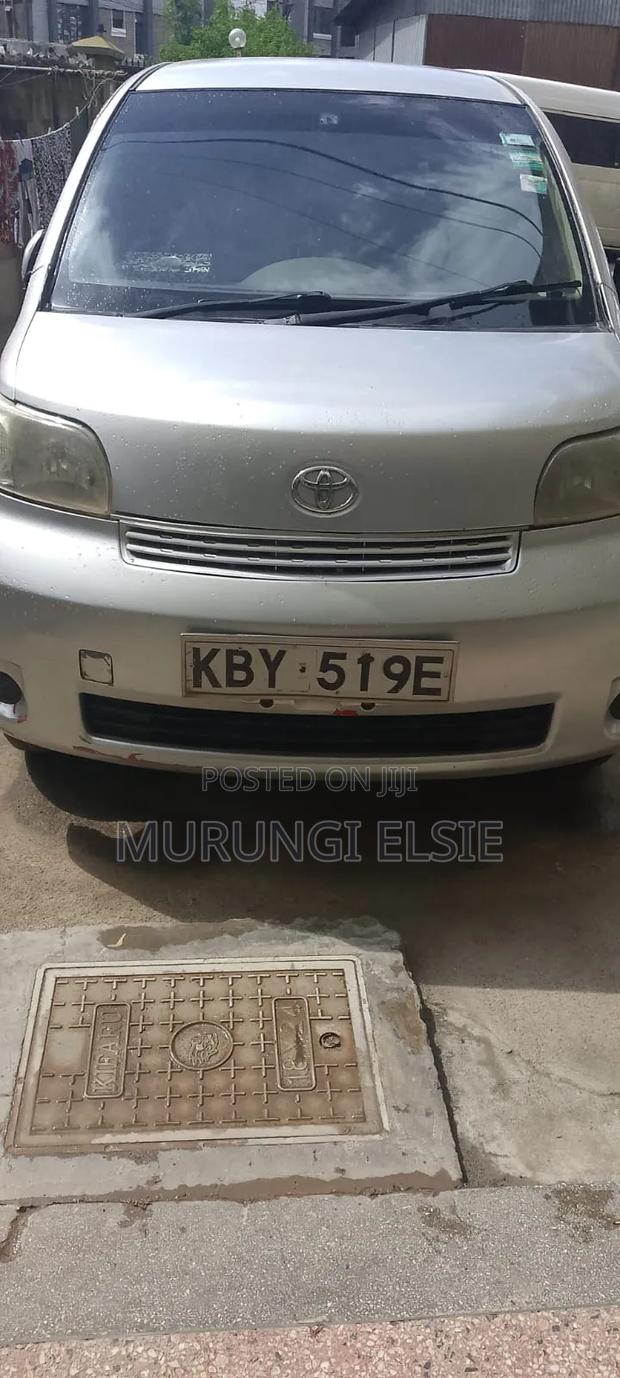 Toyota Porte 1.3 FWD 2007 Silver
