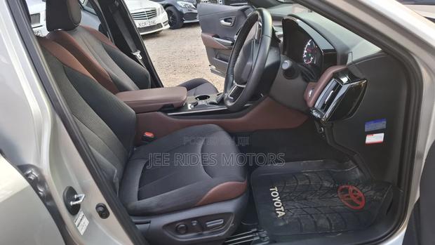 Toyota Crown 2018 Silver